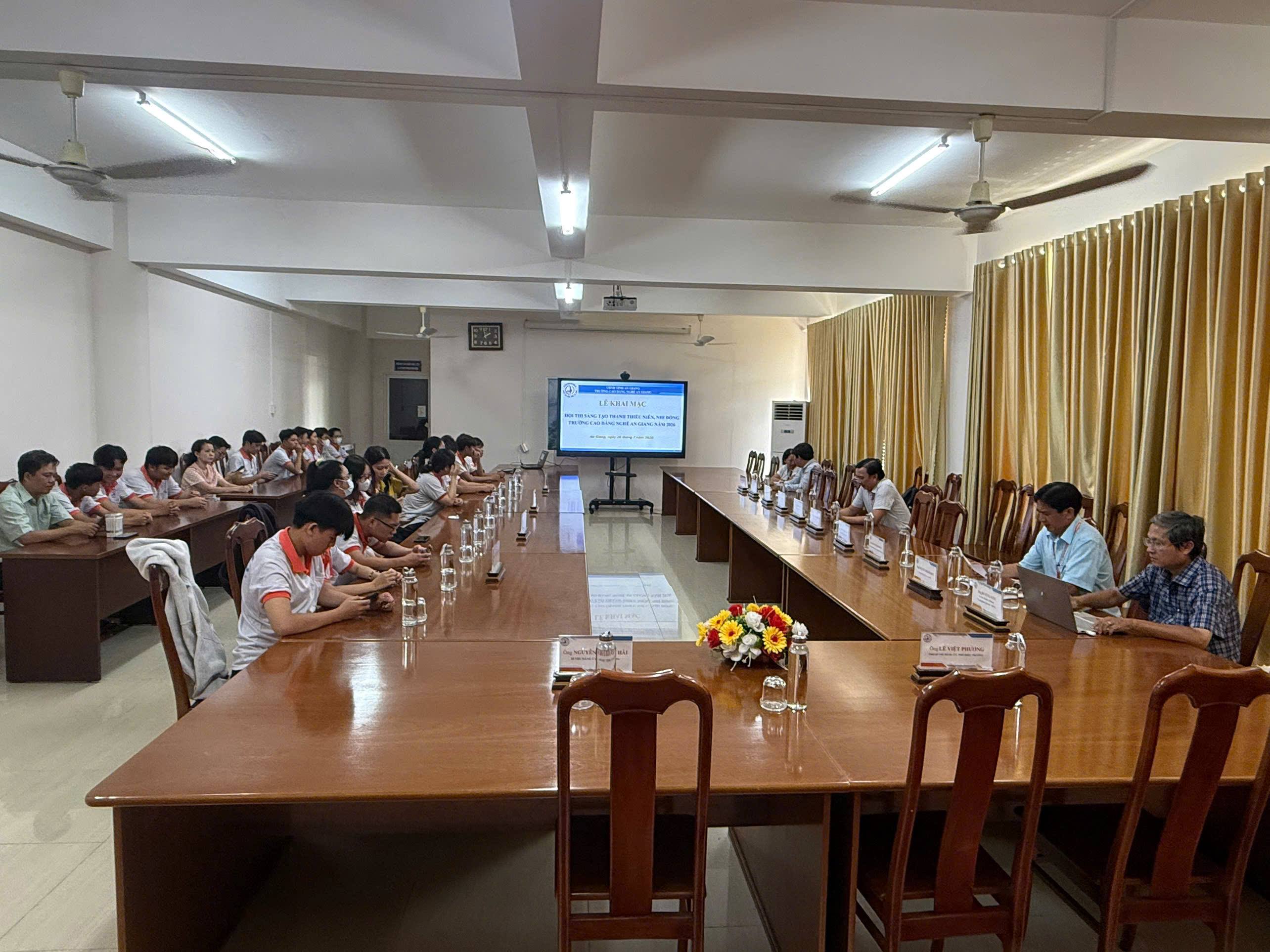 KHƠI DẬY TINH THẦN SÁNG TẠO – GẮN KIẾN THỨC VỚI THỰC TIỄN