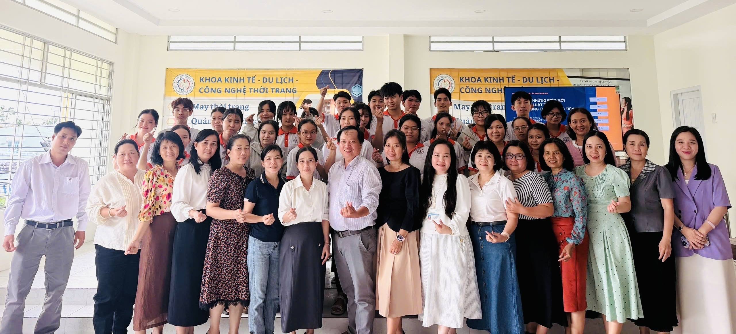 KHOA KINH TẾ - DU LỊCH CÔNG - NGHỆ THỜI TRANG TỔ CHỨC HỘI THẢO CHUYÊN ĐỀ VỀ NHỮNG ĐIỂM MỚI CỦA PHÁP LUẬT THUẾ