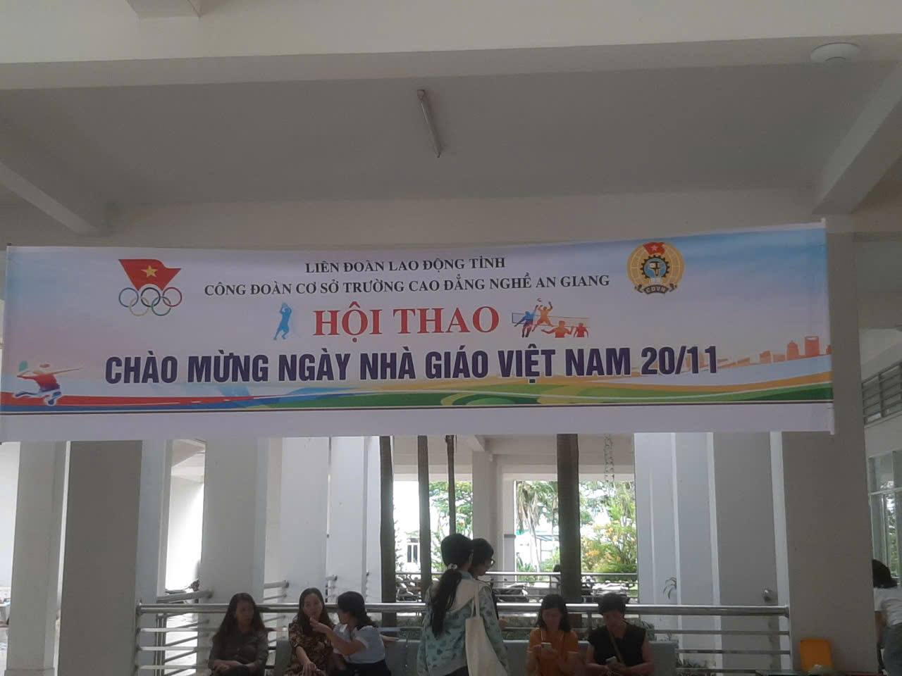Hội thao chao mừng 20/11 tại trường cao đẳng nghề An Giang