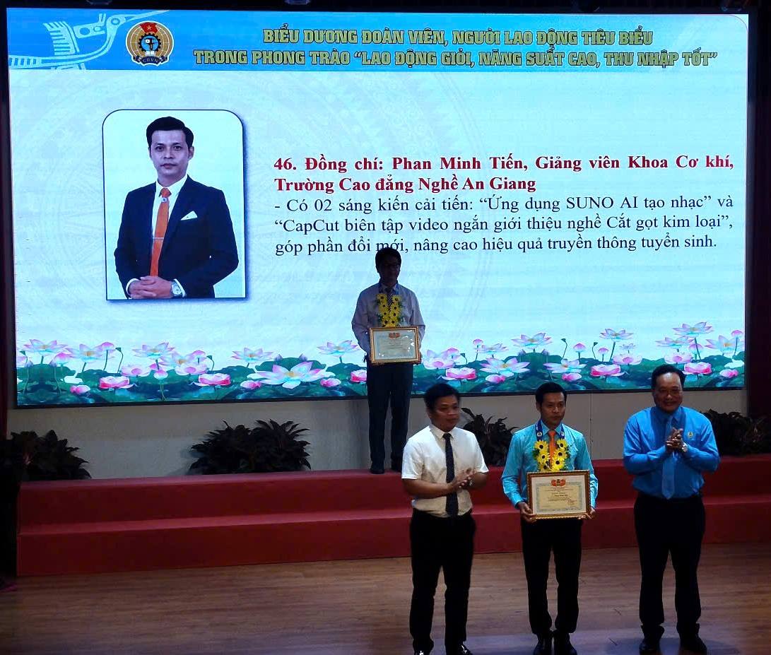 Công đoàn viên Nguyễn Đức Tài và Phan Minh Tiến