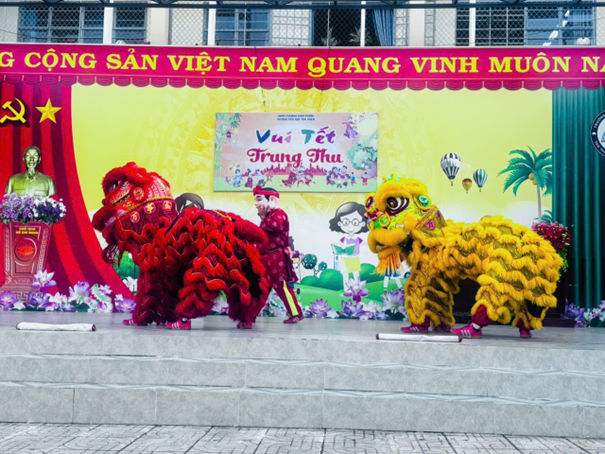 Vui Tết Trung thu năm 2025 tại Trường Tiểu học Tân Thiện