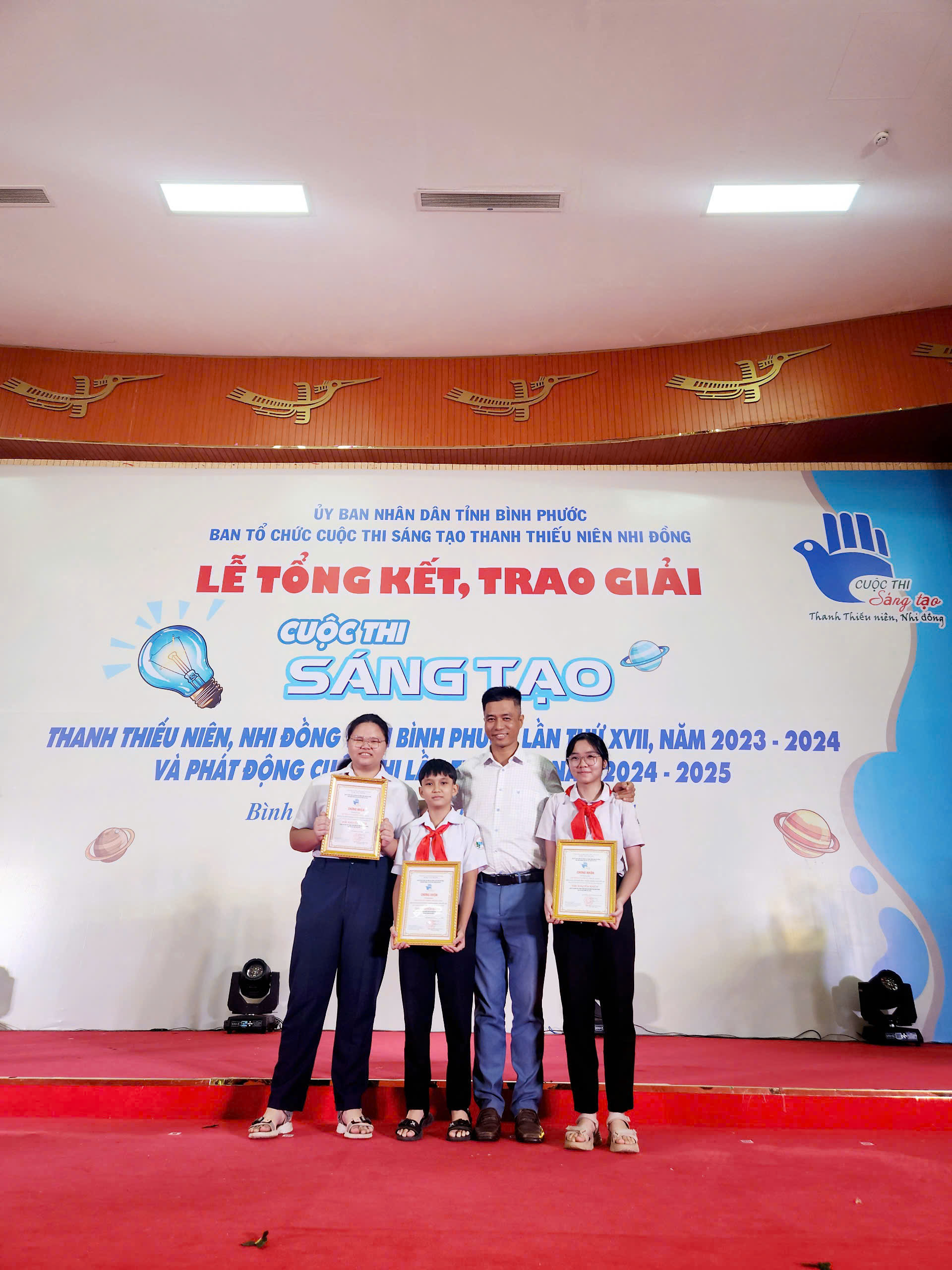 anh tin bai