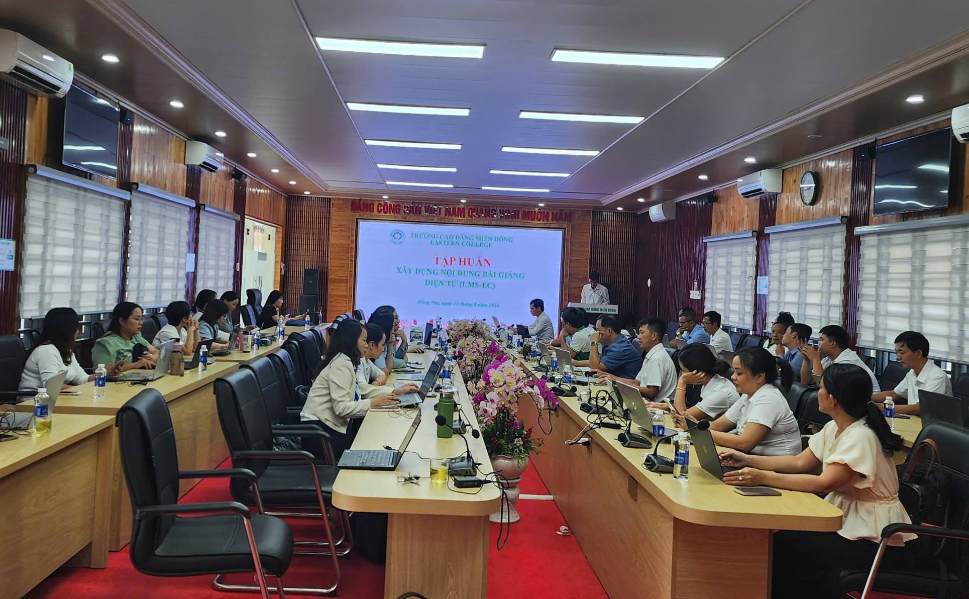 TRƯỜNG CAO ĐẲNG MIỀN ĐÔNG TẬP HUẤN XÂY DỰNG NỘI DUNG, BÀI GIẢNG TRÊN HỆ THỐNG LMS