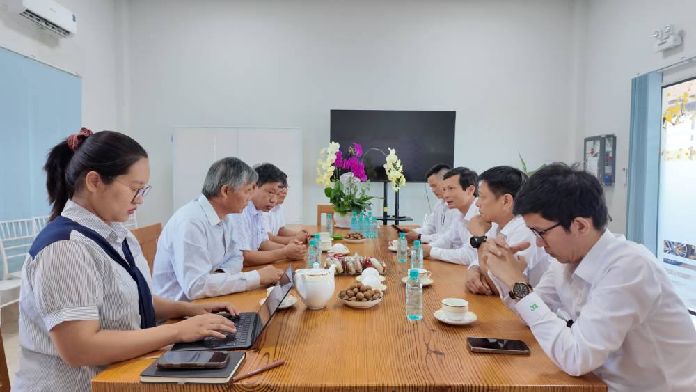 Gắn đào tạo với thực tiễn sản xuất: Trường Cao đẳng Miền Đông làm việc với Công ty Cổ phần Hóa chất Bảo Lâm