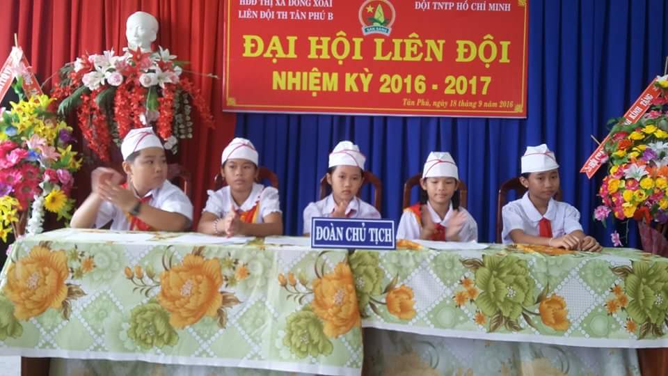 Hình đại hội Liên Đội