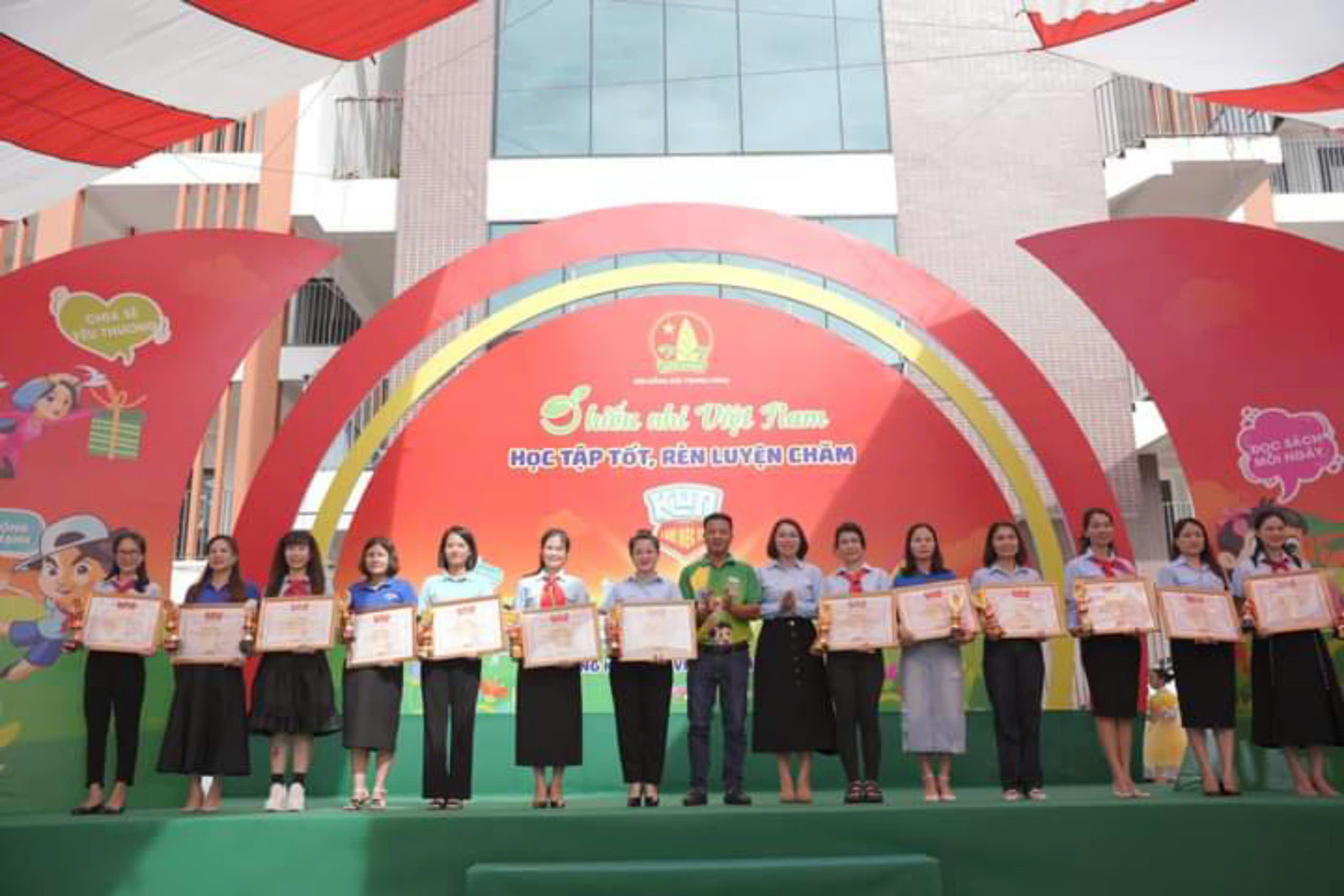 anh tin bai