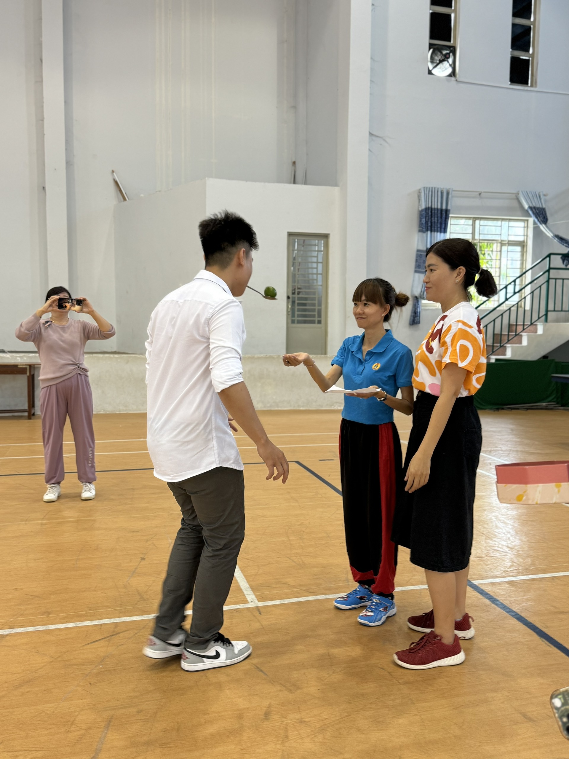anh tin bai