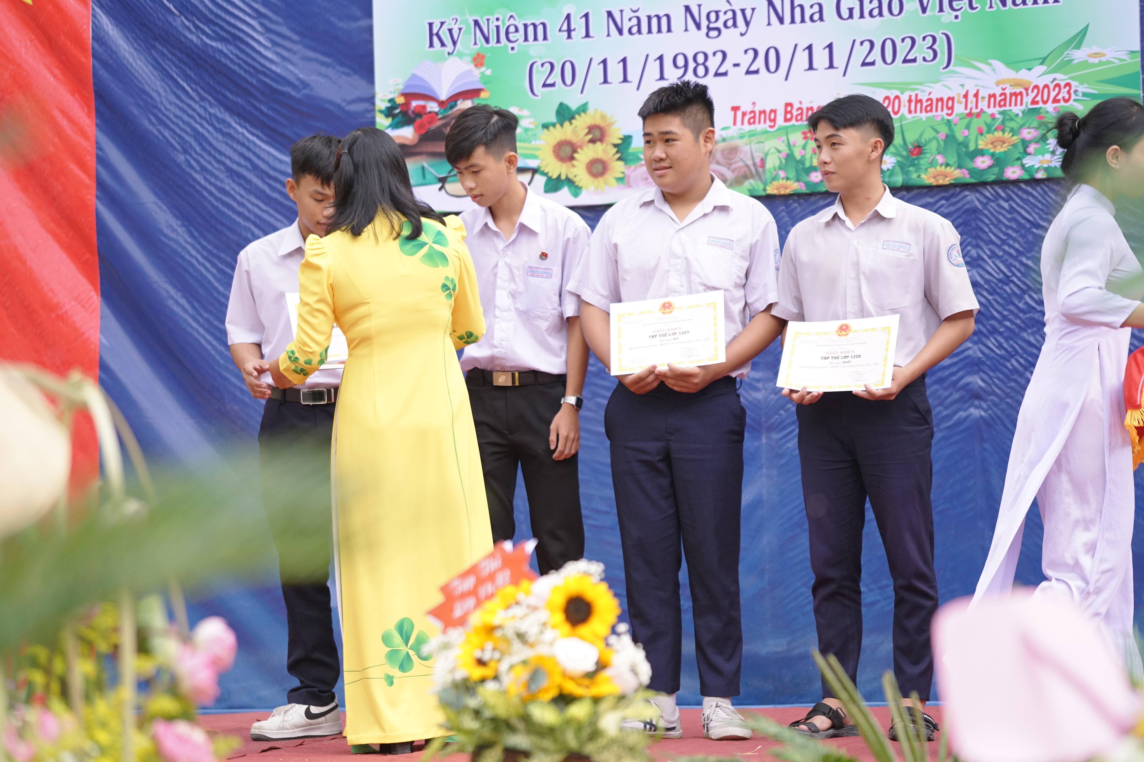 anh tin bai
