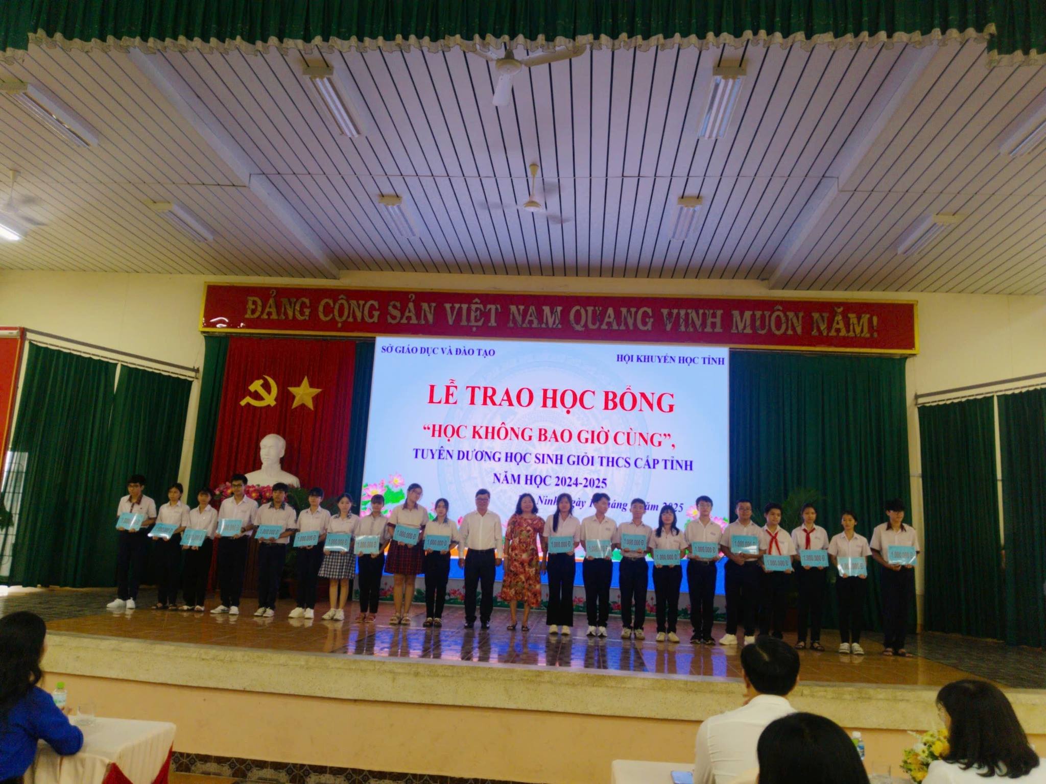 anh tin bai