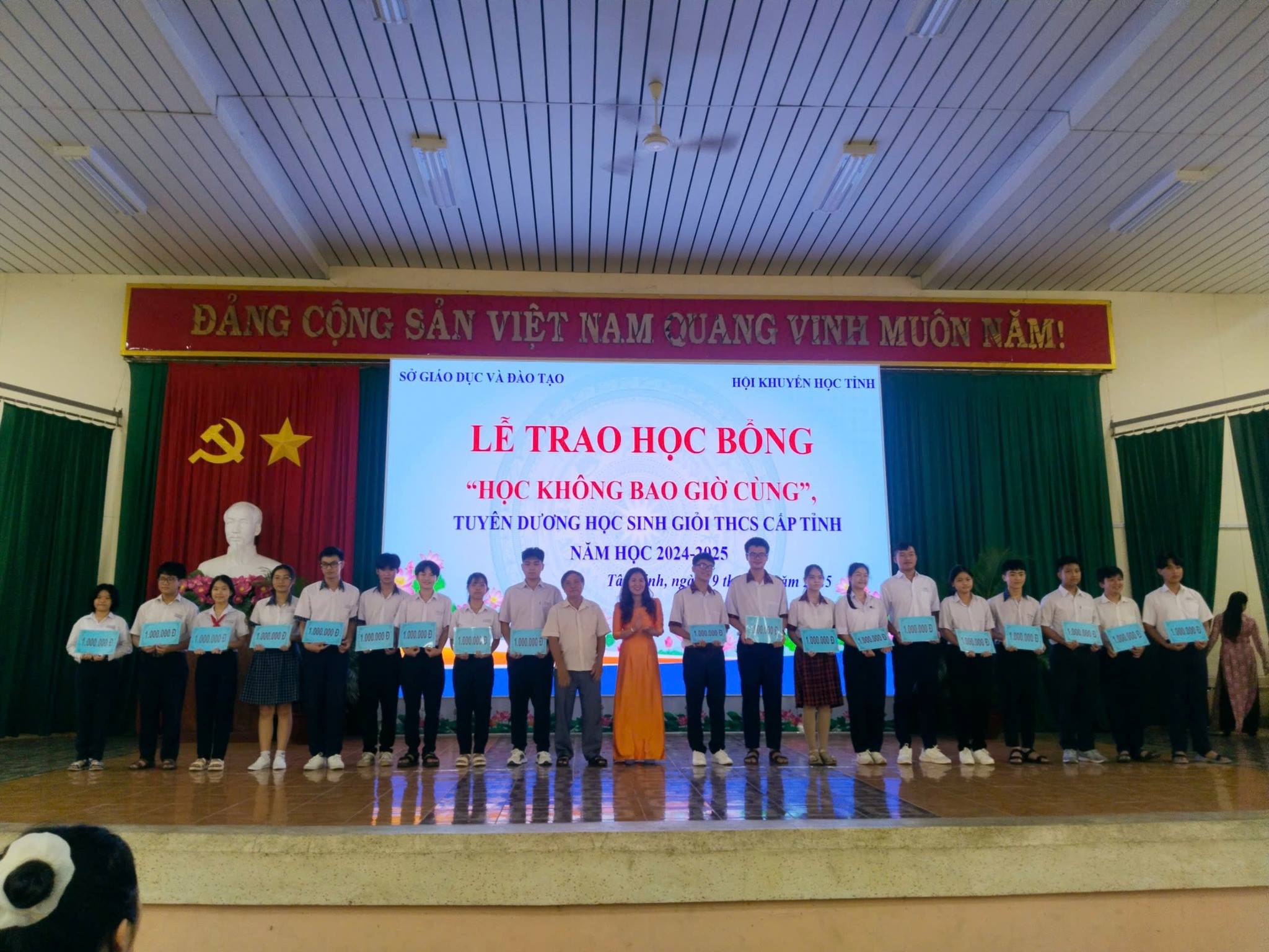 anh tin bai