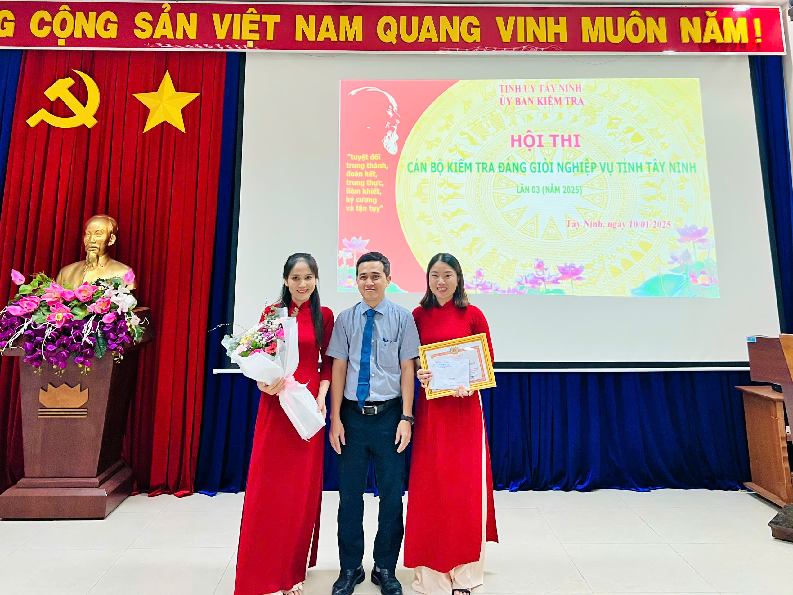 anh tin bai