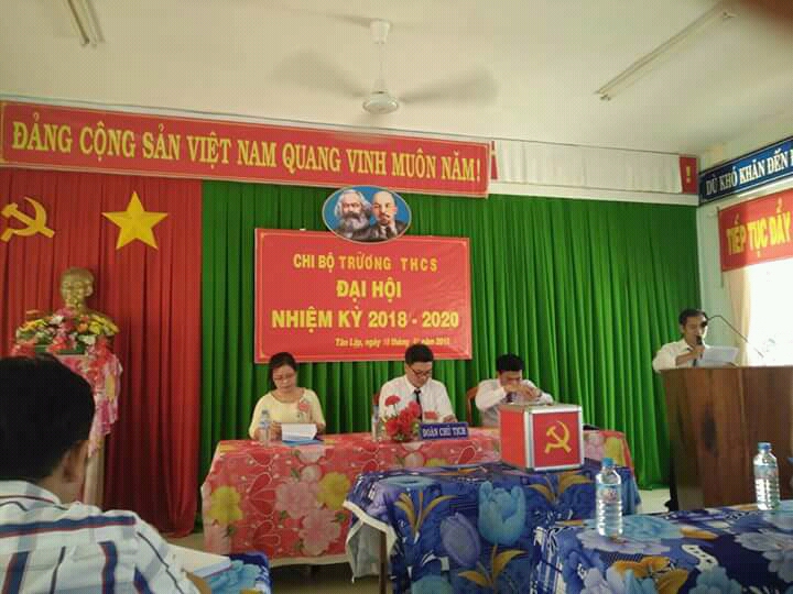 ĐẠI HỘI CHI BỘ