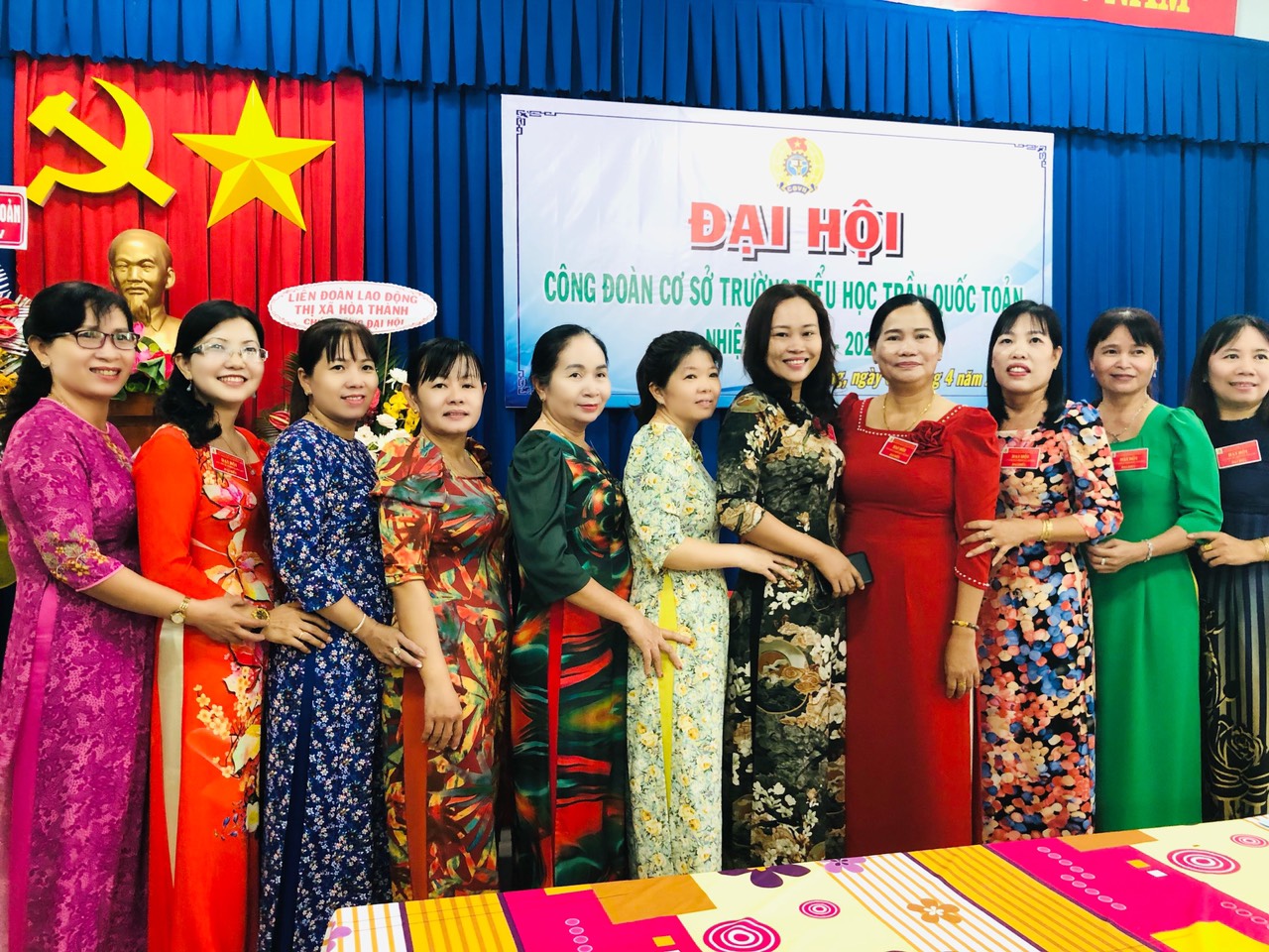 ĐẠI HỘI CÔNG ĐOÀN