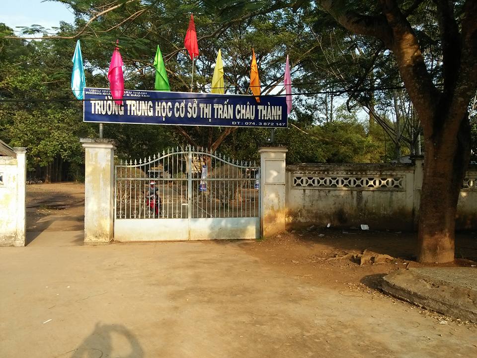 Cổng trường