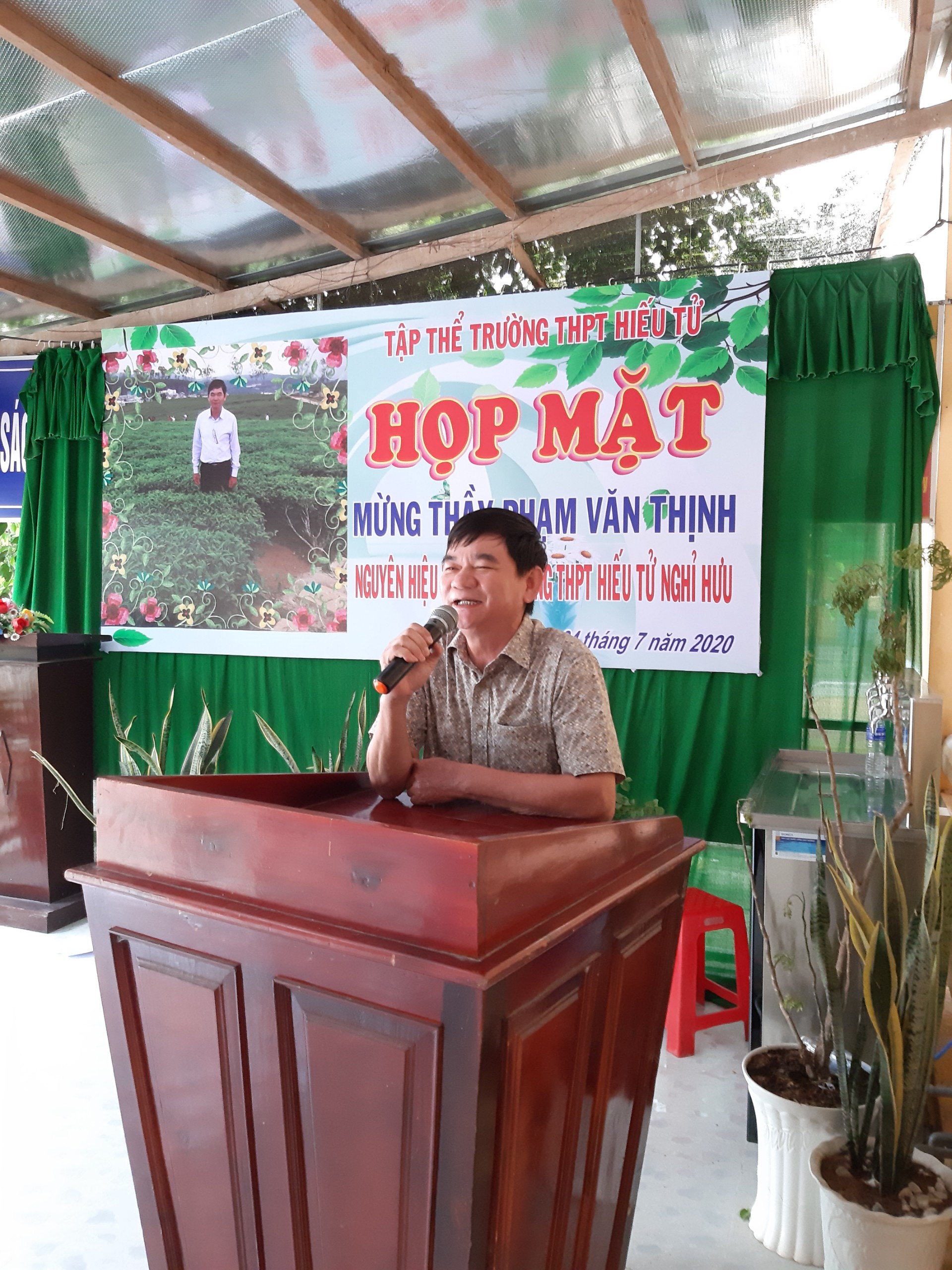 HỌP MẶT CHIA TAY THẦY HT PHẠM VĂN THỊNH
