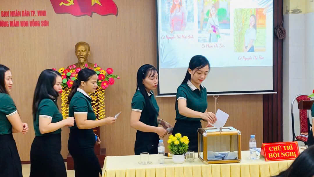 Anh-tin-bai